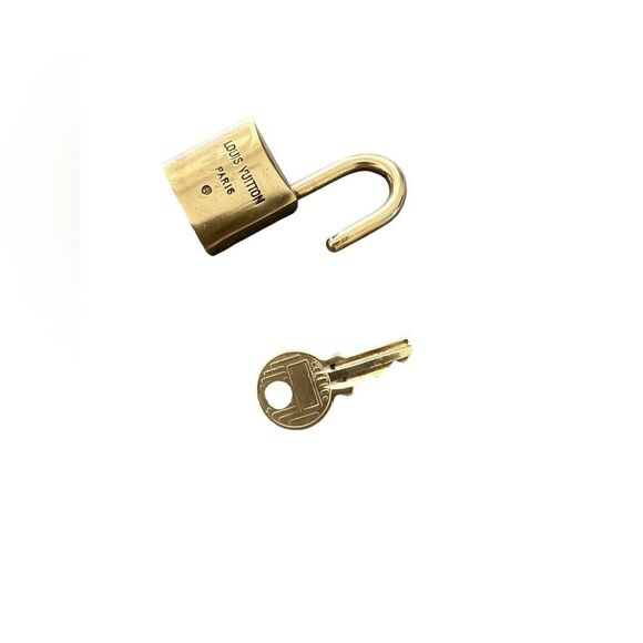 LOUIS VUITTON Vintage Lock & Key #218 - Picture 7 of 11